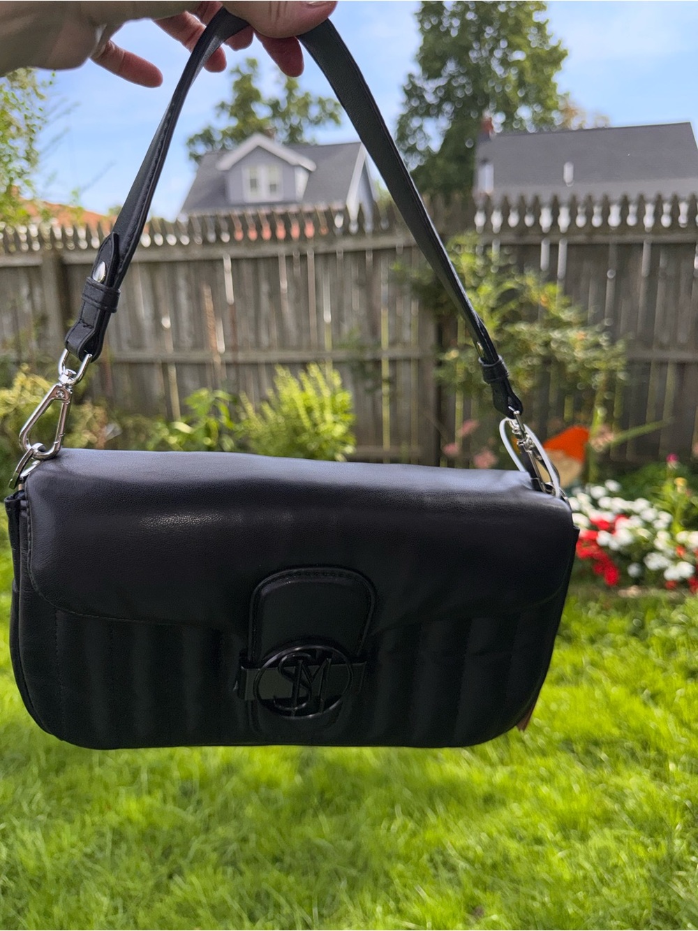 Steve Madden Black Vegan Leather Quilted Shoulder Bag with Logo Clasp - Picture 4 of 6